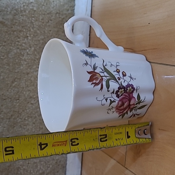 4 Royal Grafton cup, no damage - Picture 8 of 8